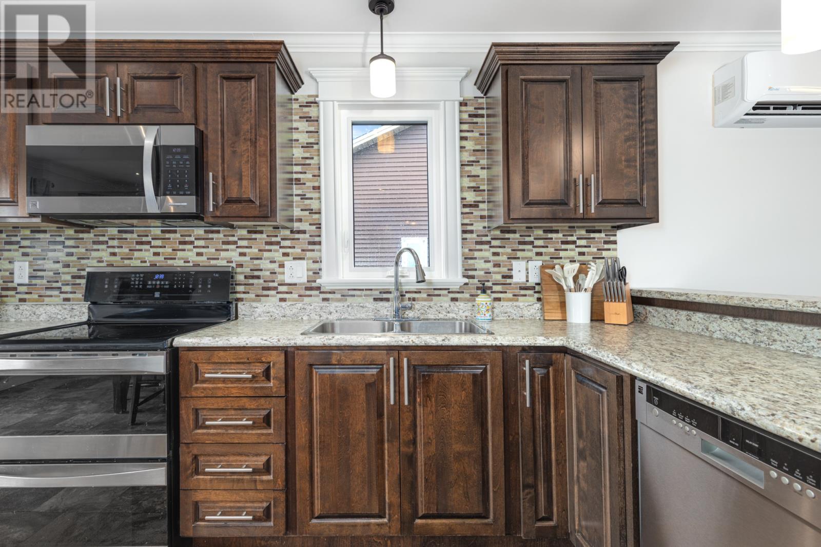 20 Starlight Drive, Pardise, Newfoundland & Labrador   - Photo 7 - 1296314