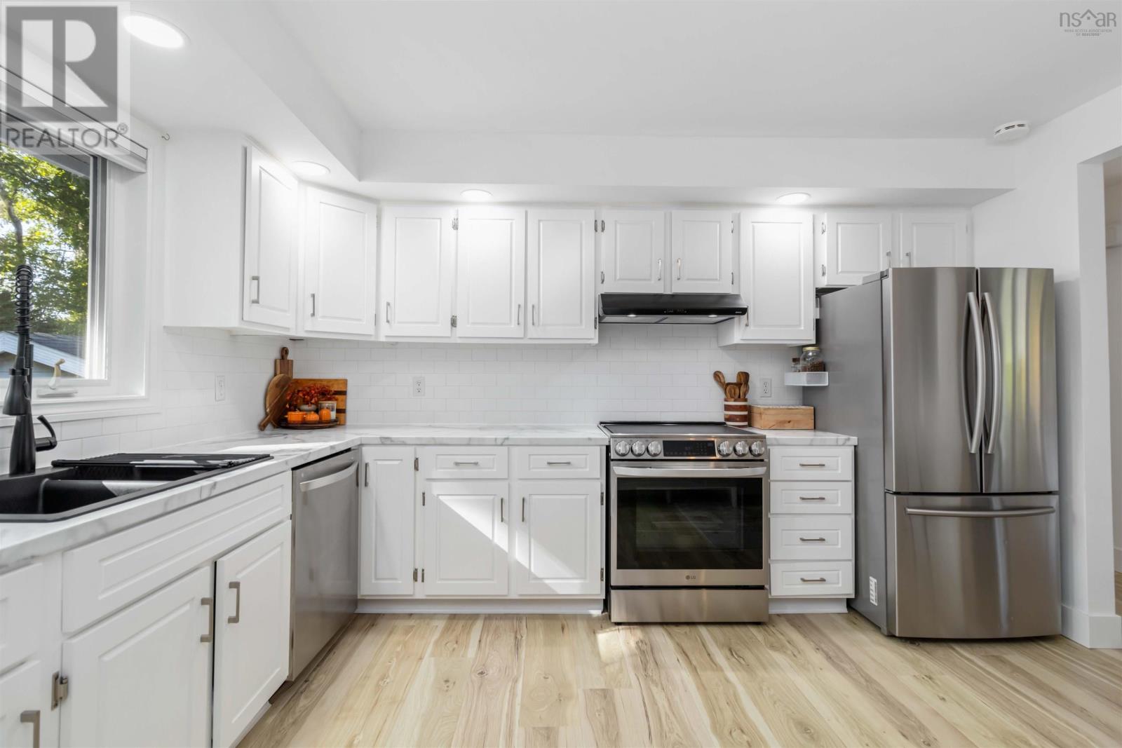 10 Rosewood Court, Bedford, Nova Scotia  B4A 3C2 - Photo 14 - 202608697