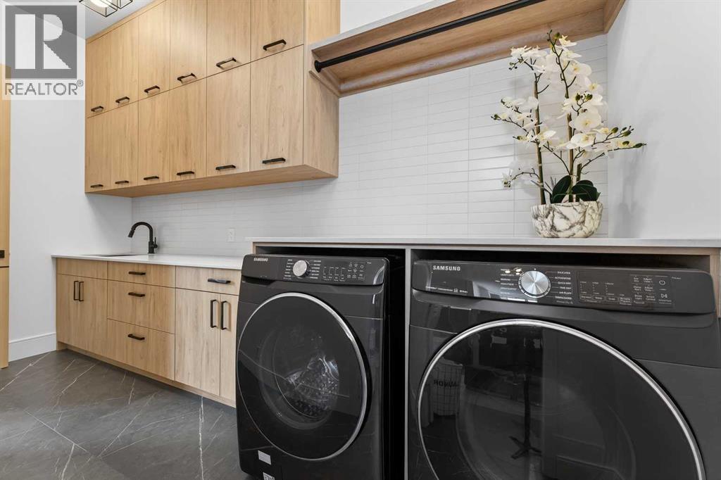 105 Silverhorn Ridge, Rural Rocky View County, Alberta  T3R 0X3 - Photo 32 - A2305428