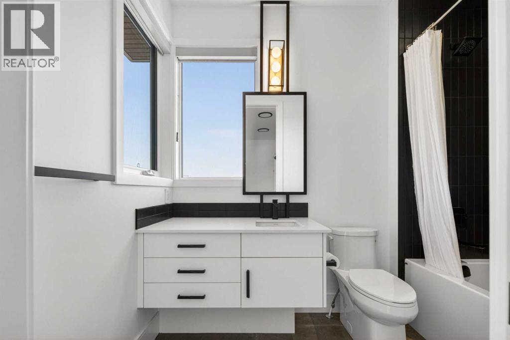 105 Silverhorn Ridge, Rural Rocky View County, Alberta  T3R 0X3 - Photo 40 - A2305428