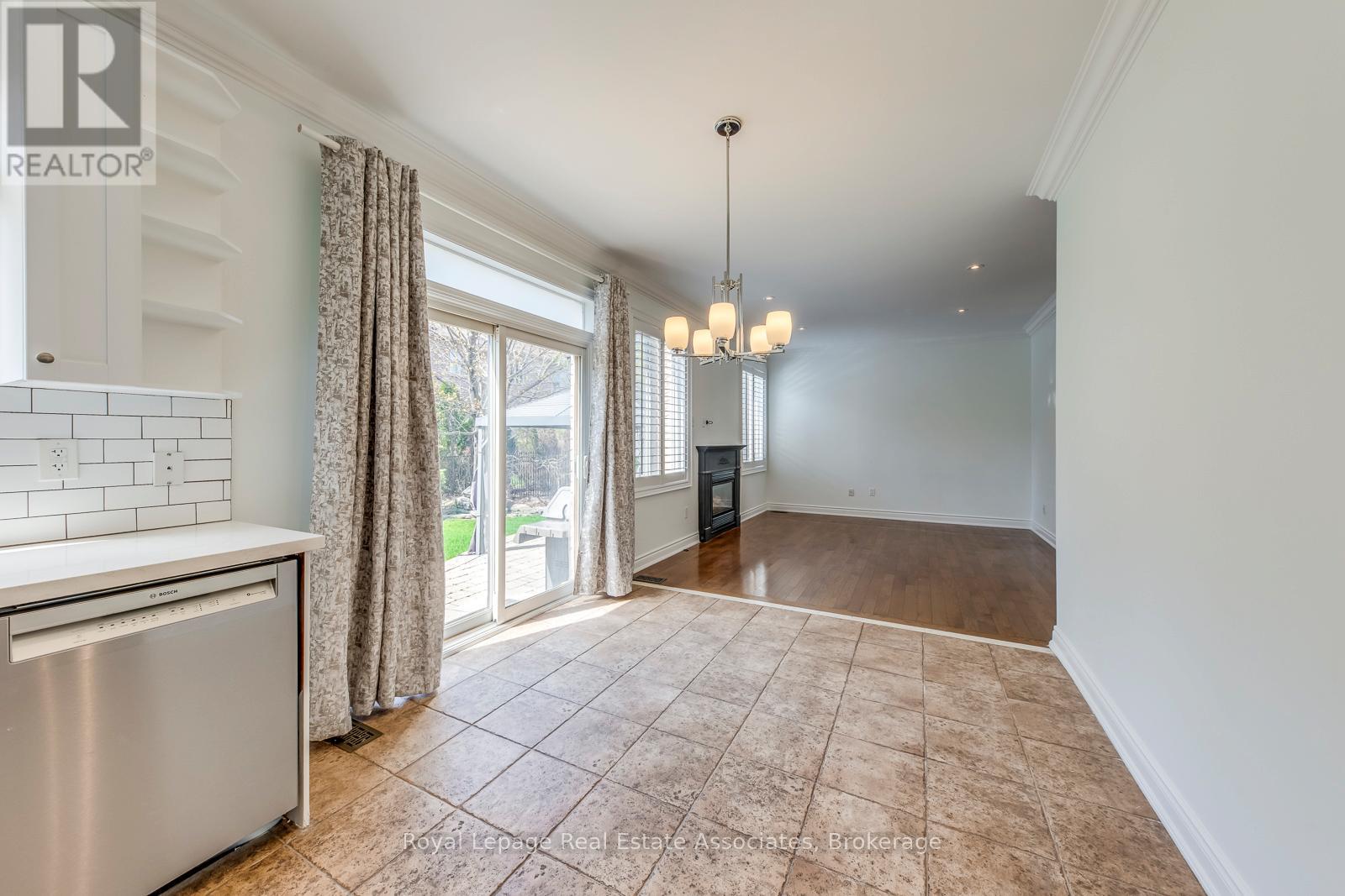 3349 Springflower Way, Oakville, Ontario  L6L 6V6 - Photo 16 - W13047206