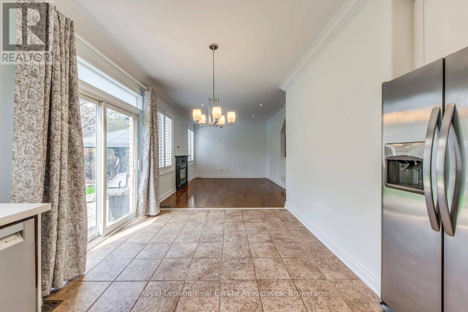 3349 Springflower Way, Oakville, Ontario  L6L 6V6 - Photo 17 - W13047206