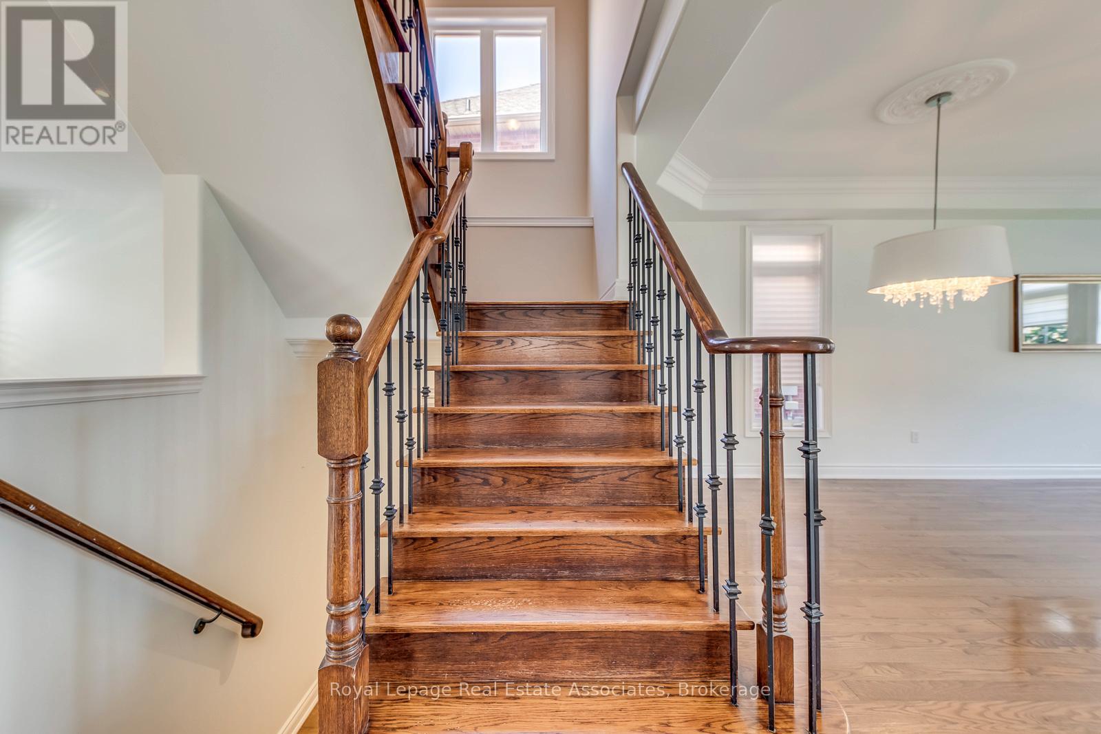 3349 Springflower Way, Oakville, Ontario  L6L 6V6 - Photo 19 - W13047206