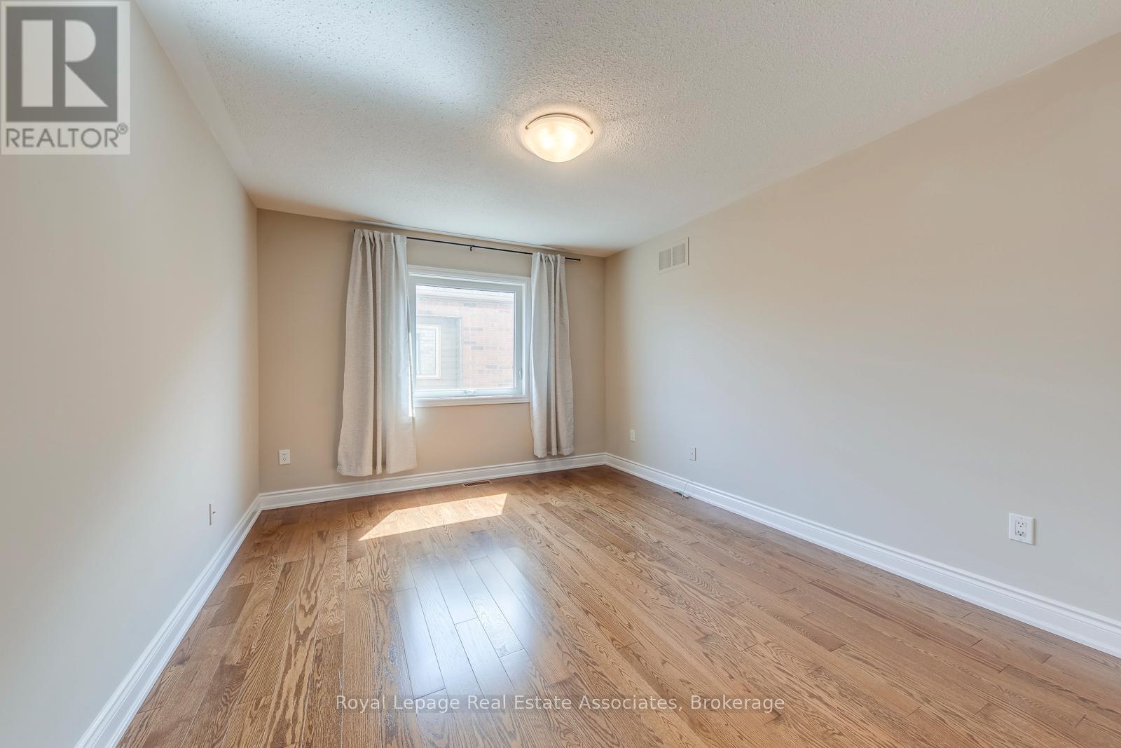 3349 Springflower Way, Oakville, Ontario  L6L 6V6 - Photo 26 - W13047206