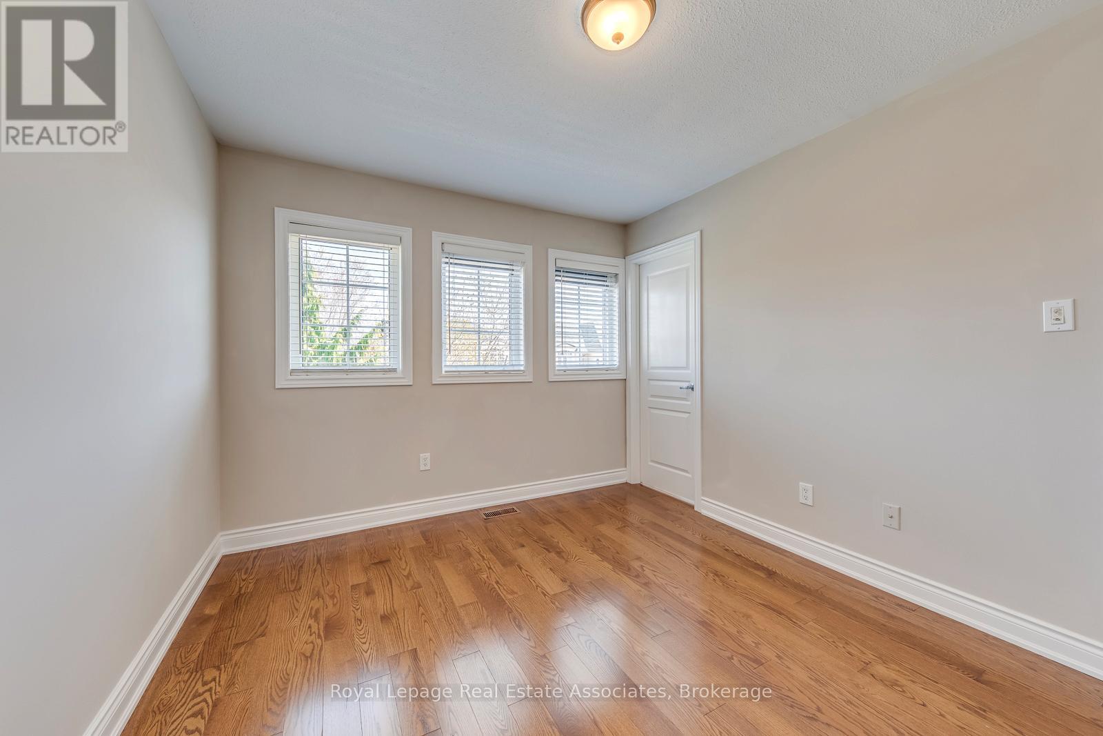 3349 Springflower Way, Oakville, Ontario  L6L 6V6 - Photo 30 - W13047206