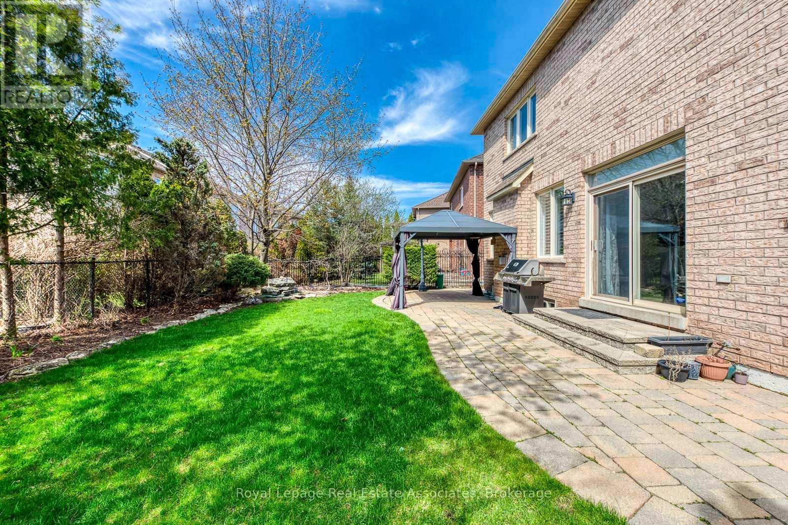 3349 Springflower Way, Oakville, Ontario  L6L 6V6 - Photo 37 - W13047206