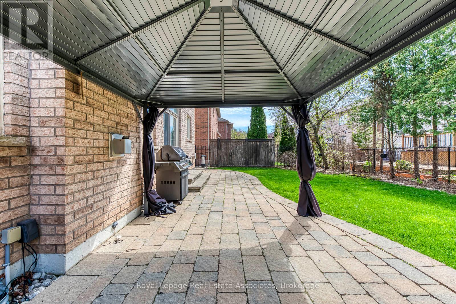 3349 Springflower Way, Oakville, Ontario  L6L 6V6 - Photo 39 - W13047206