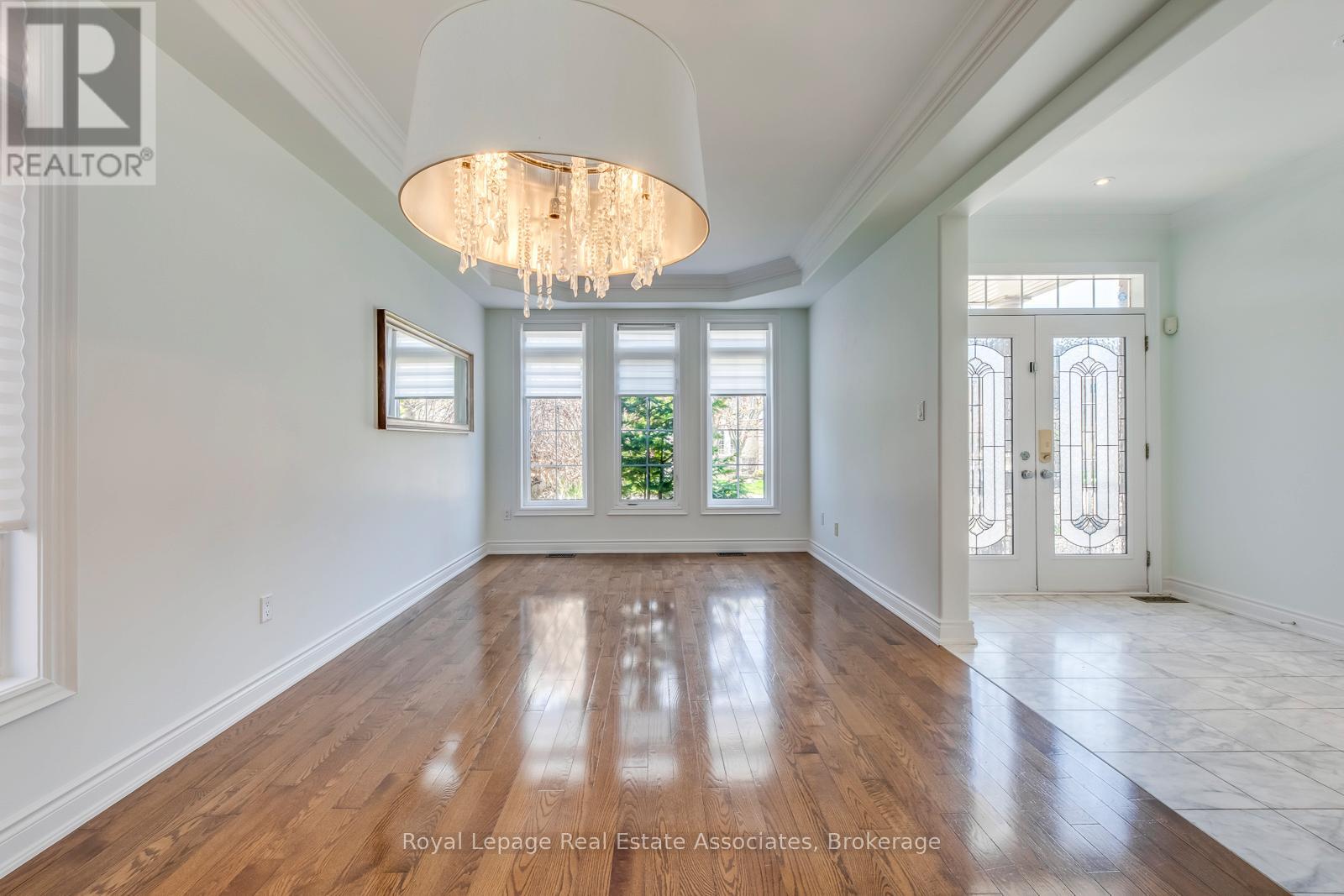 3349 Springflower Way, Oakville, Ontario  L6L 6V6 - Photo 4 - W13047206