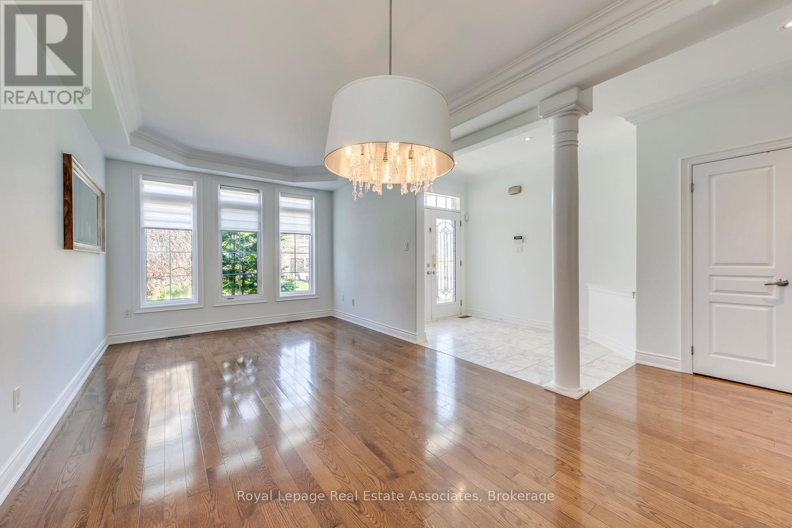 3349 Springflower Way, Oakville, Ontario  L6L 6V6 - Photo 7 - W13047206