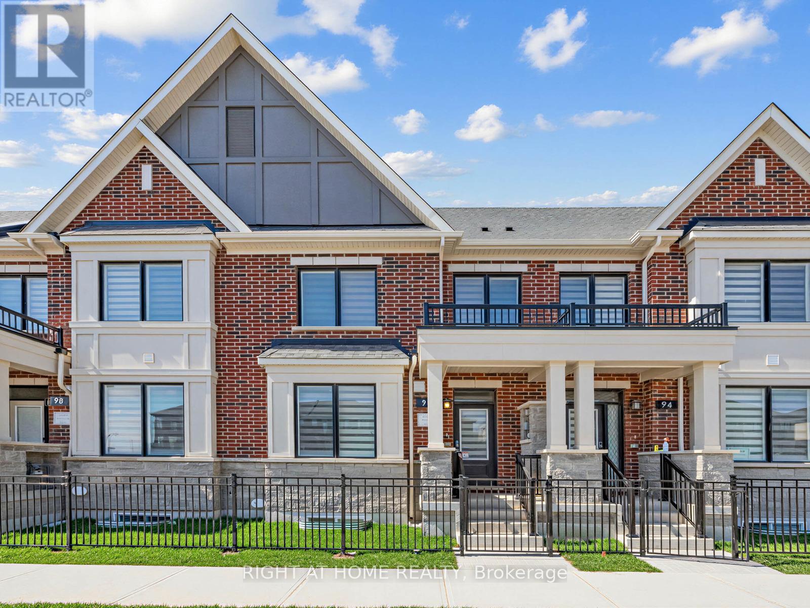 96 COOLHURST AVENUE, Brampton, Ontario