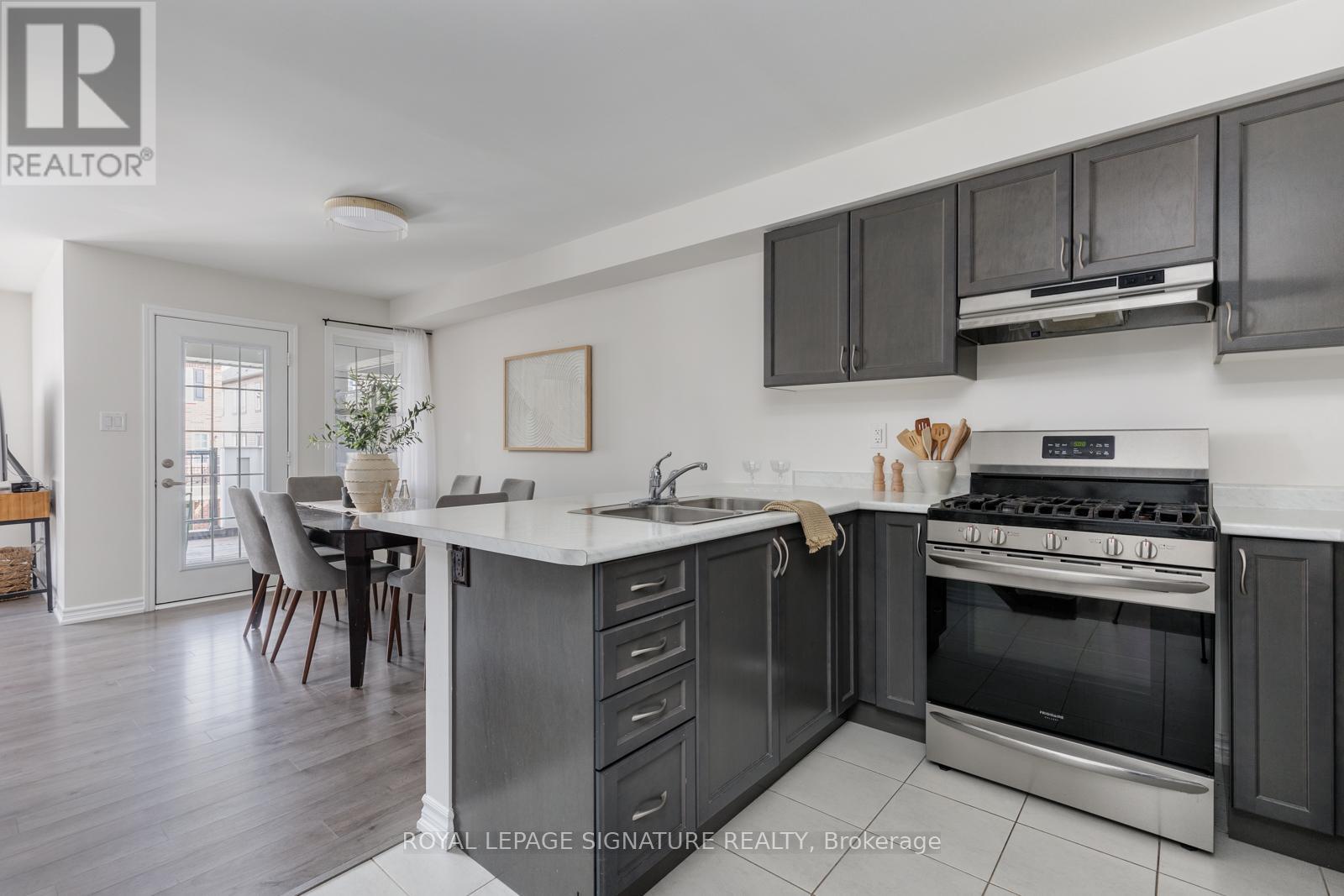 554 Buckeye Court, Milton, Ontario  L9E 1M2 - Photo 12 - W13047246