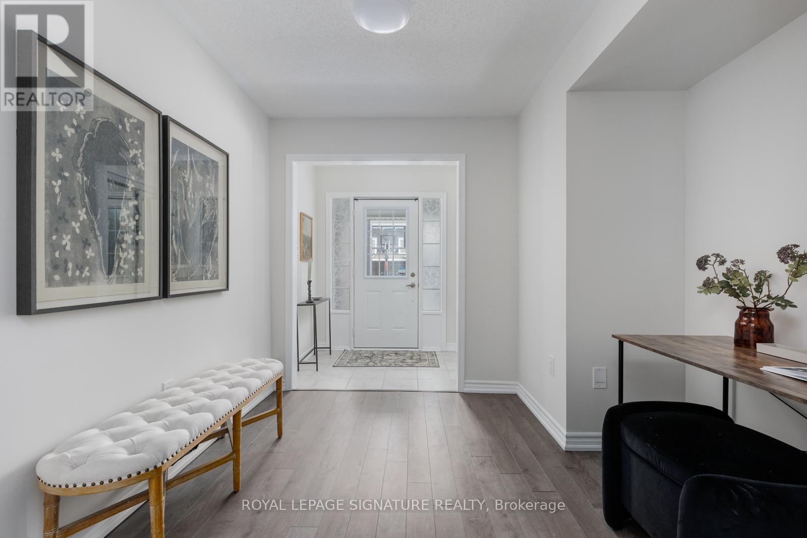 554 Buckeye Court, Milton, Ontario  L9E 1M2 - Photo 3 - W13047246