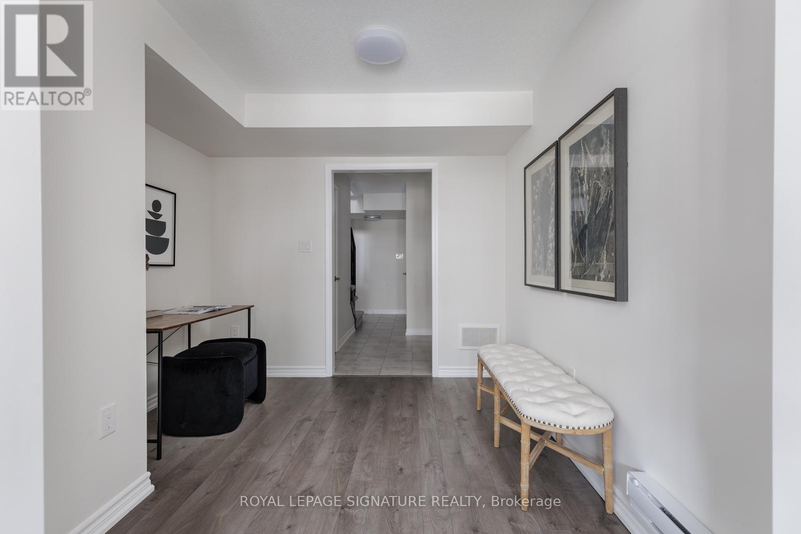 554 Buckeye Court, Milton, Ontario  L9E 1M2 - Photo 4 - W13047246