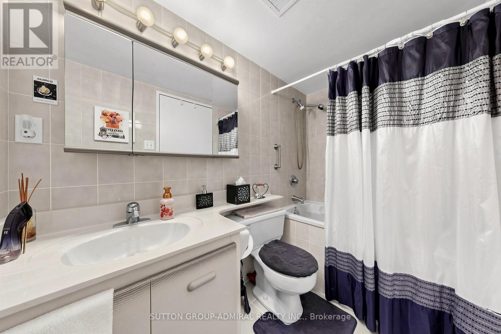 910 - 3 Lisa Street, Brampton, Ontario  L6T 4A2 - Photo 24 - W13047298