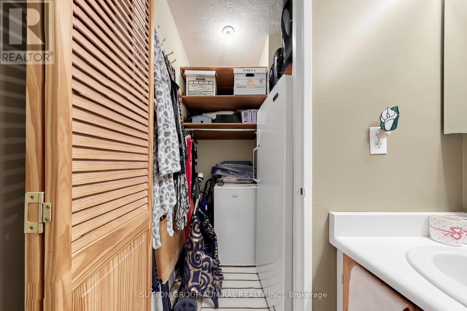 910 - 3 Lisa Street, Brampton, Ontario  L6T 4A2 - Photo 30 - W13047298