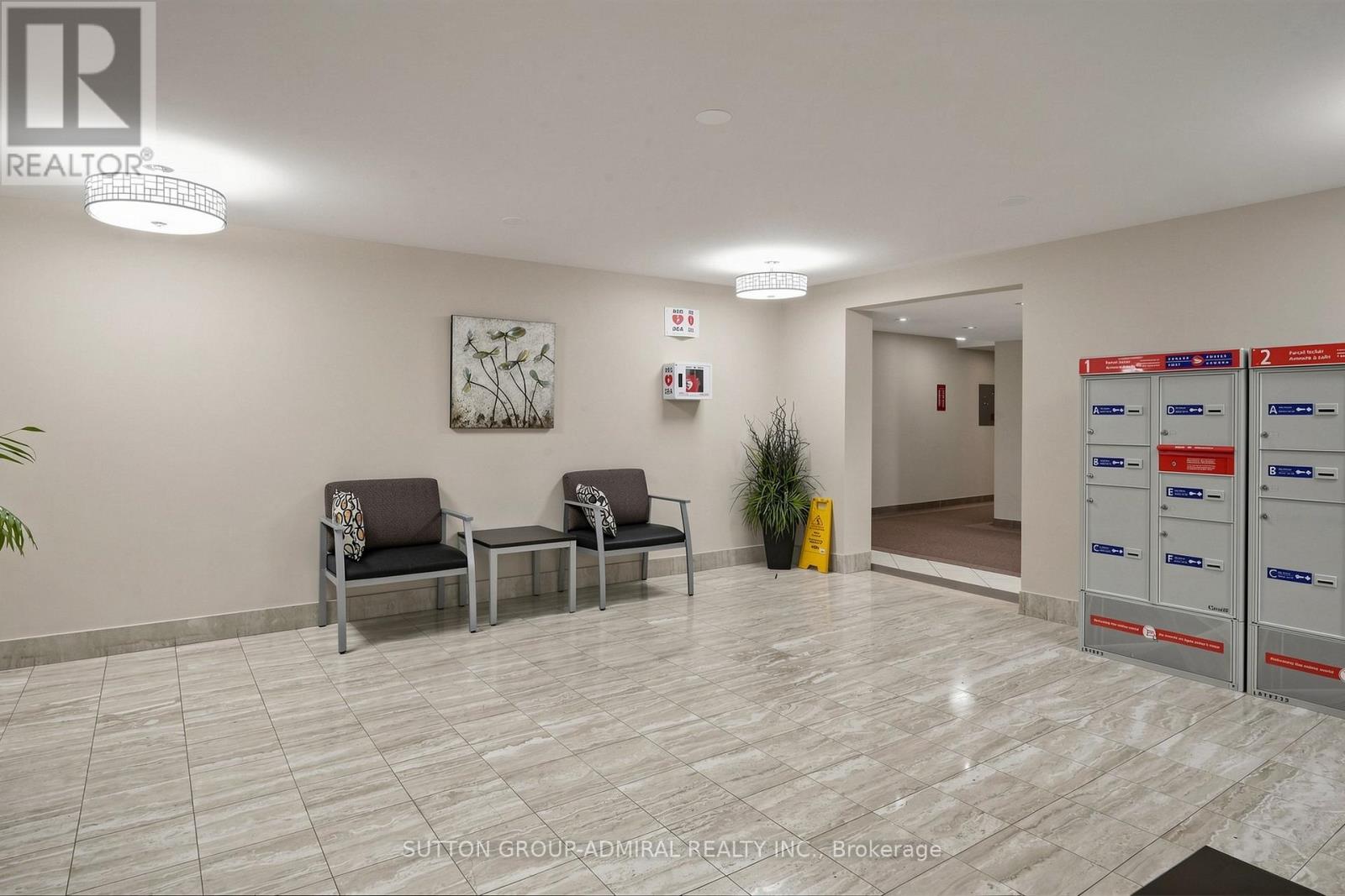 910 - 3 Lisa Street, Brampton, Ontario  L6T 4A2 - Photo 5 - W13047298