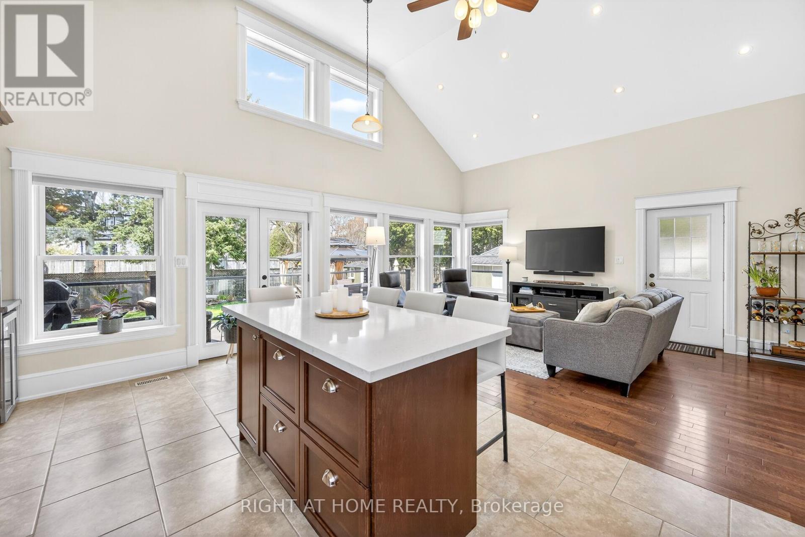 46 Bay Street, Mississauga, Ontario  L5H 1C3 - Photo 10 - W13047330