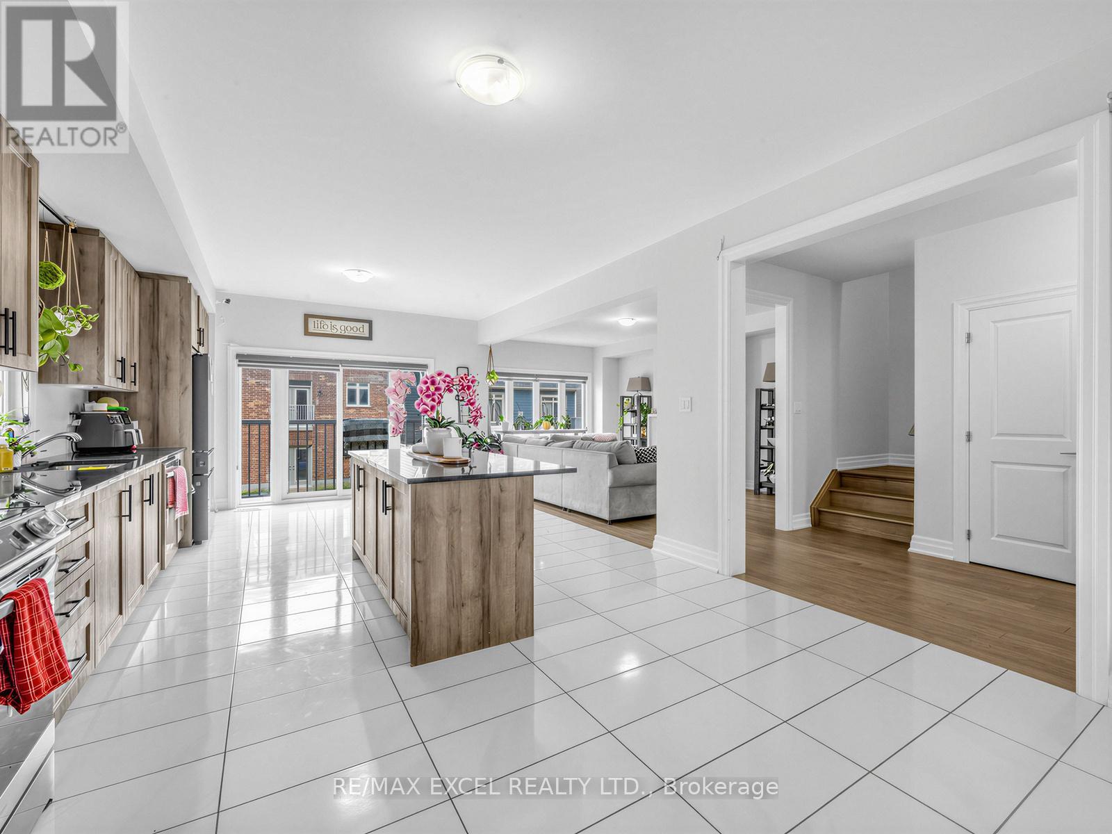 1454 Stovell Crescent, Innisfil, Ontario  L0L 1W0 - Photo 9 - N13042578