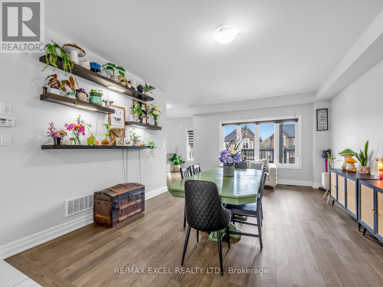 1454 Stovell Crescent, Innisfil, Ontario  L0L 1W0 - Photo 6 - N13042578