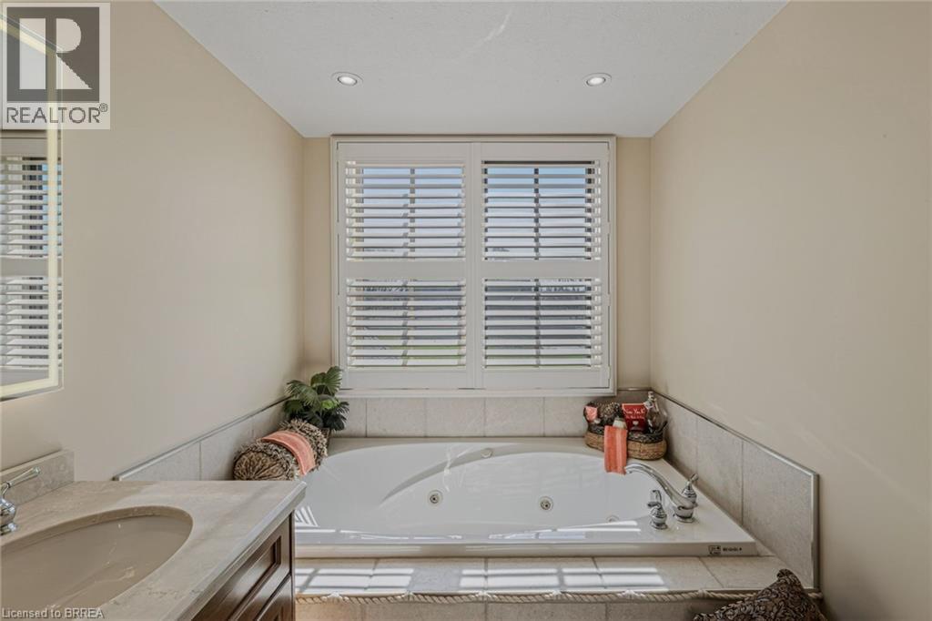 9 Rue Chateaux Terrace, Brantford, Ontario  N3T 6N7 - Photo 27 - 40820168