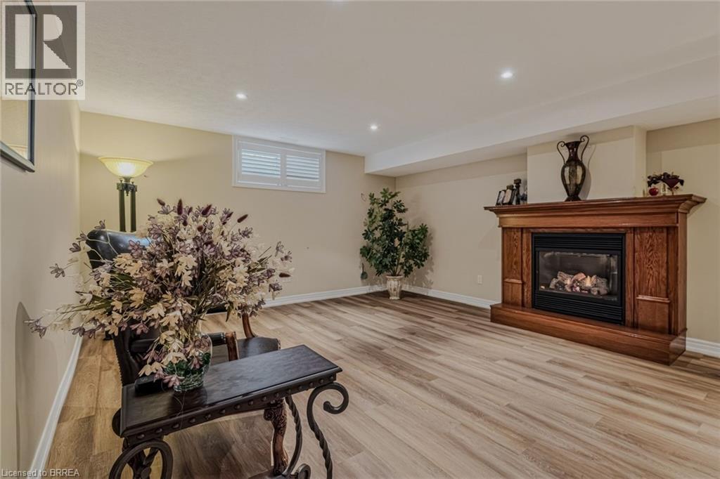 9 Rue Chateaux Terrace, Brantford, Ontario  N3T 6N7 - Photo 37 - 40820168