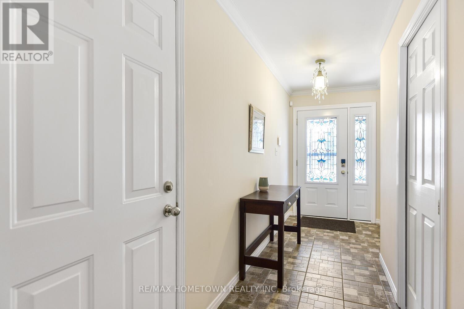 221 Beley Street, Brockville, Ontario  K6V 7J7 - Photo 5 - X13047482