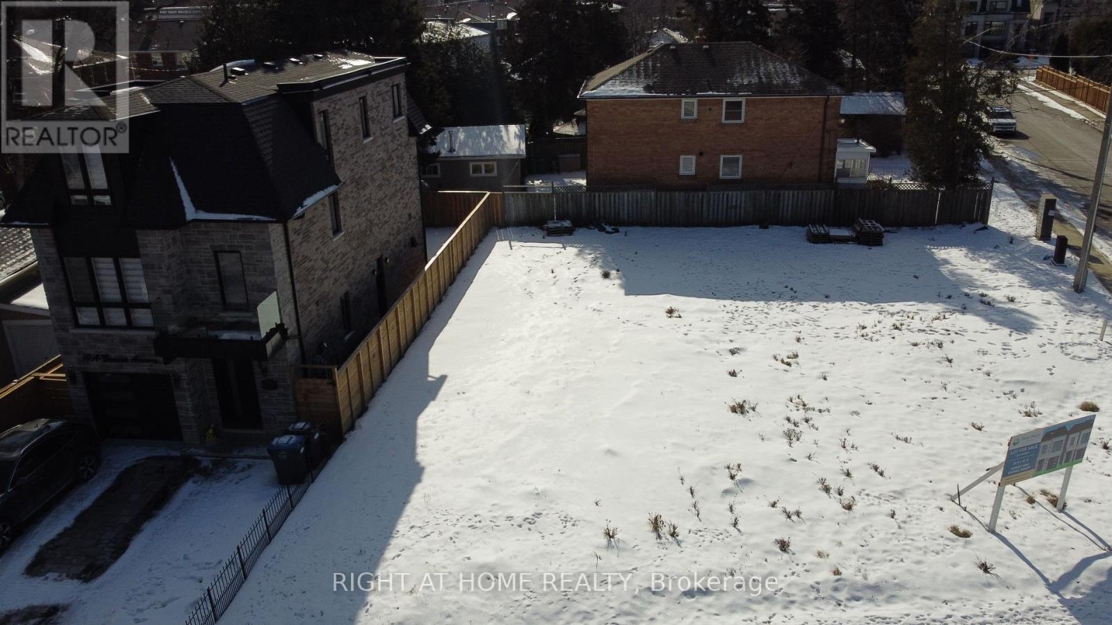 10 B And C Benson Avenue, Mississauga, Ontario  L5H 2P2 - Photo 5 - W12825442