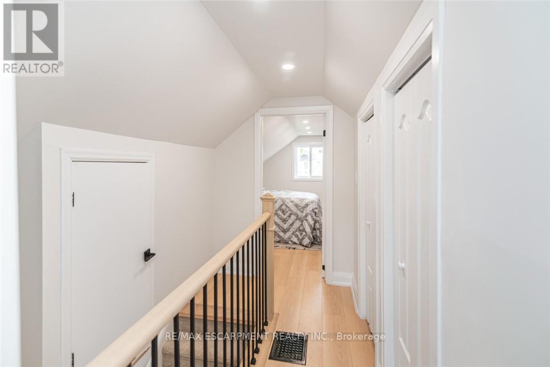 297 Britannia Avenue, Hamilton, Ontario  L8H 1Y2 - Photo 30 - X13047272