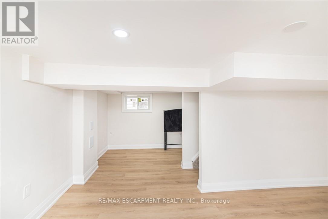 297 Britannia Avenue, Hamilton, Ontario  L8H 1Y2 - Photo 37 - X13047272