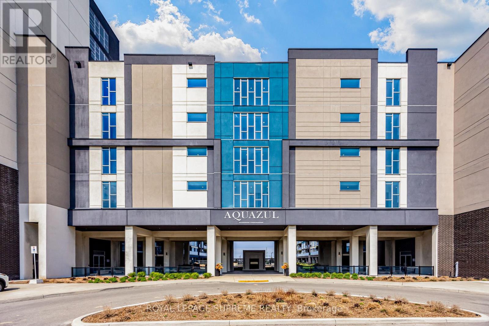 639 - 16 CONCORD PLACE, Grimsby, Ontario