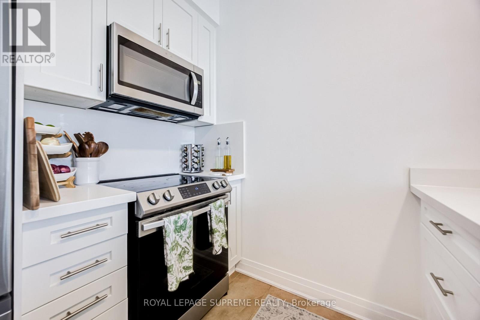 639 - 16 Concord Place, Grimsby, Ontario  L3M 0J1 - Photo 12 - X13047296