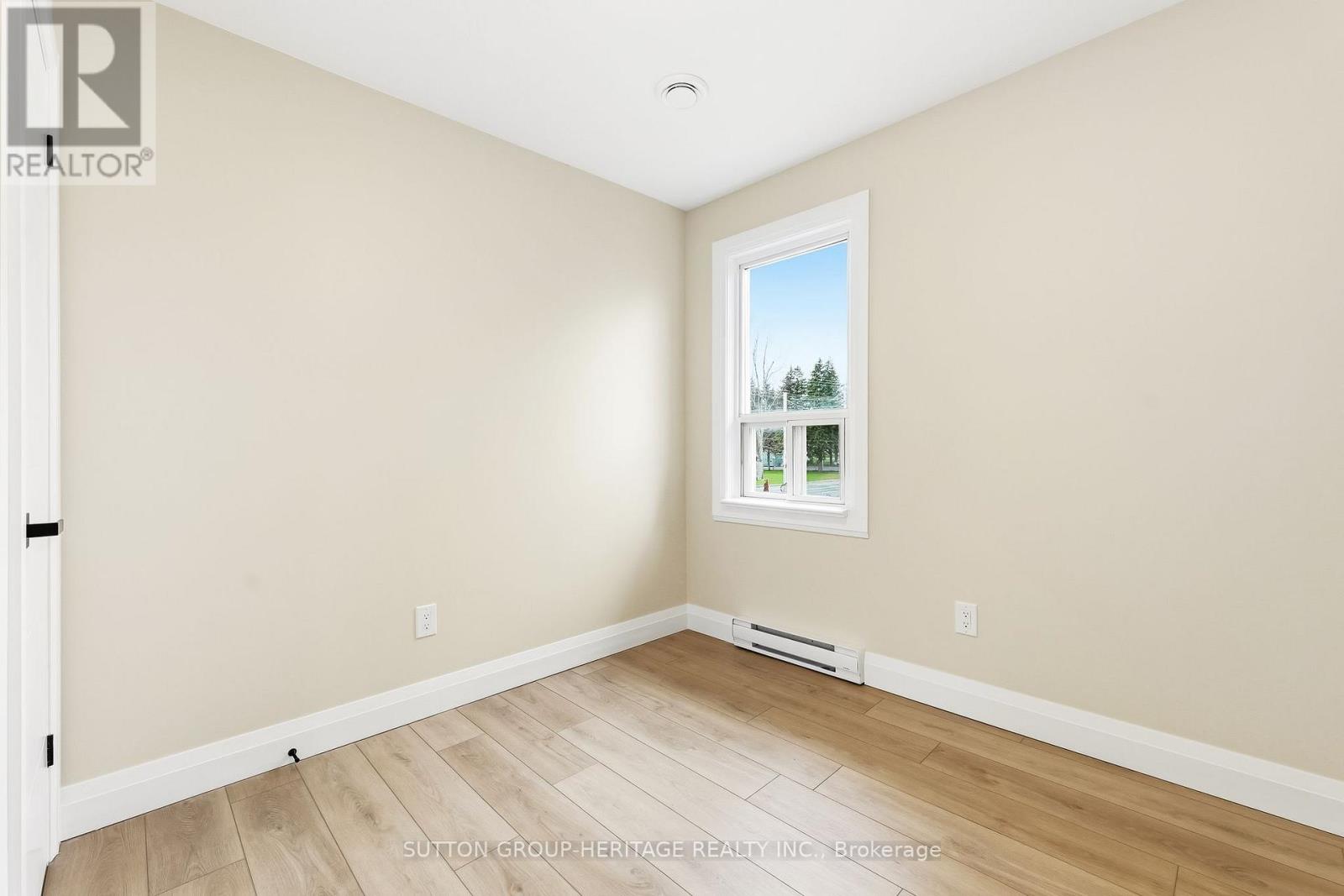 Upper - 164 Dixon Drive, Quinte West, Ontario  K8V 1X2 - Photo 17 - X13047312