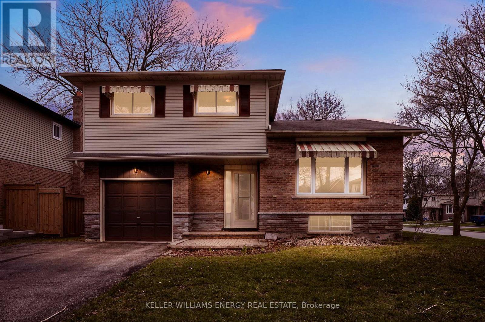 183 GADSBY DRIVE, Whitby, Ontario