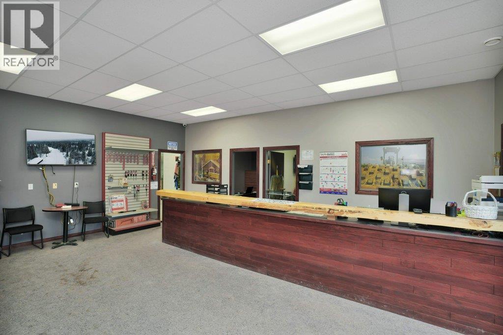 1101 Main Avenue, Sundre, Alberta  T0M 1X0 - Photo 9 - A2217210