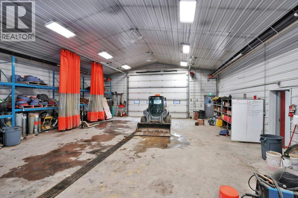 1101 Main Avenue, Sundre, Alberta  T0M 1X0 - Photo 23 - A2217210