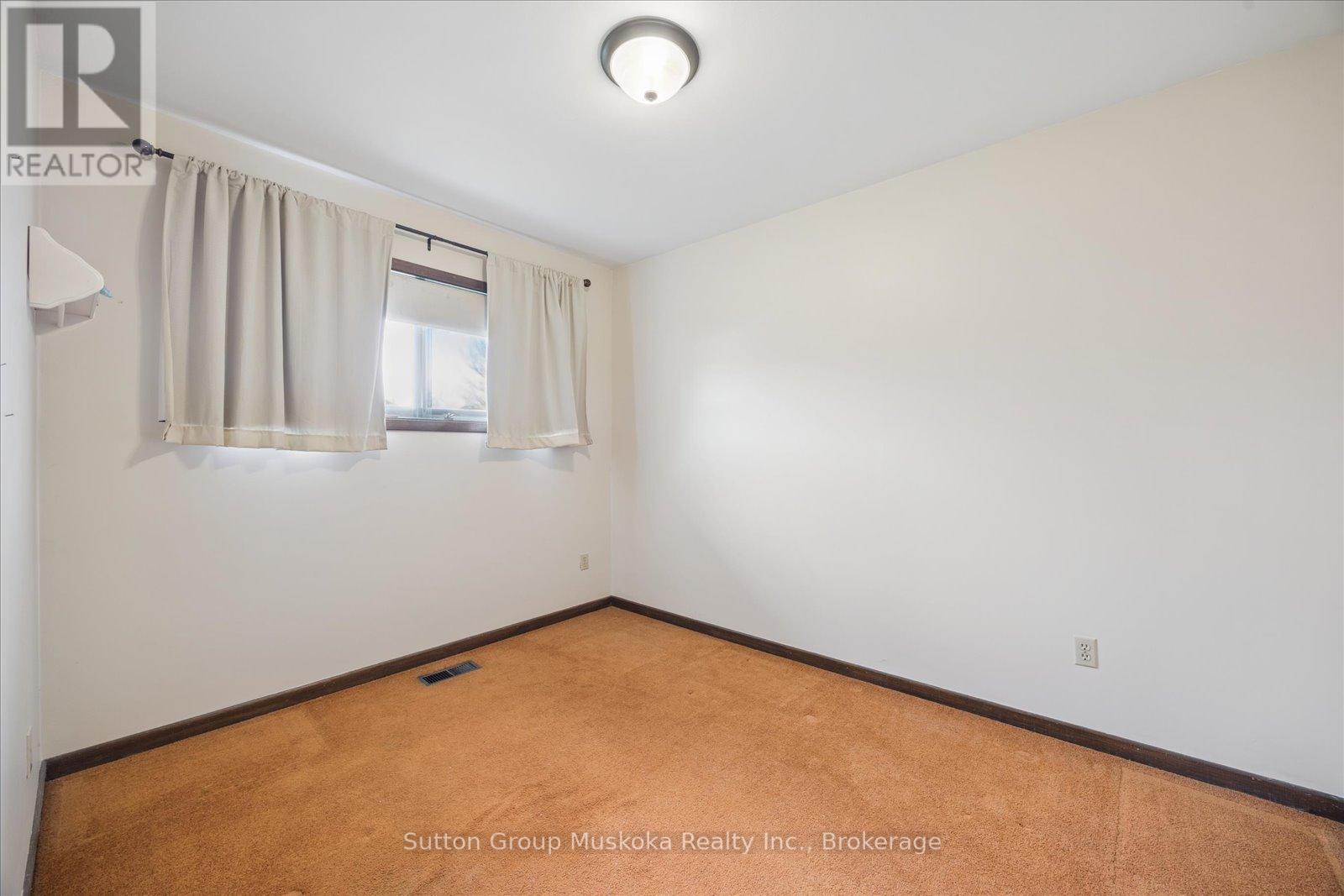 18893 Centre Street, East Gwillimbury, Ontario  L0G 1M0 - Photo 15 - N13047356