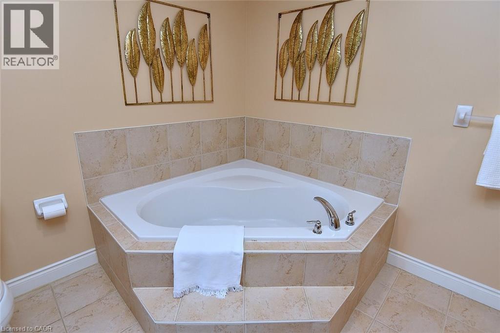 3000 Creekside Drive Unit# 501, Dundas, Ontario  L9H 7S8 - Photo 26 - 40824041