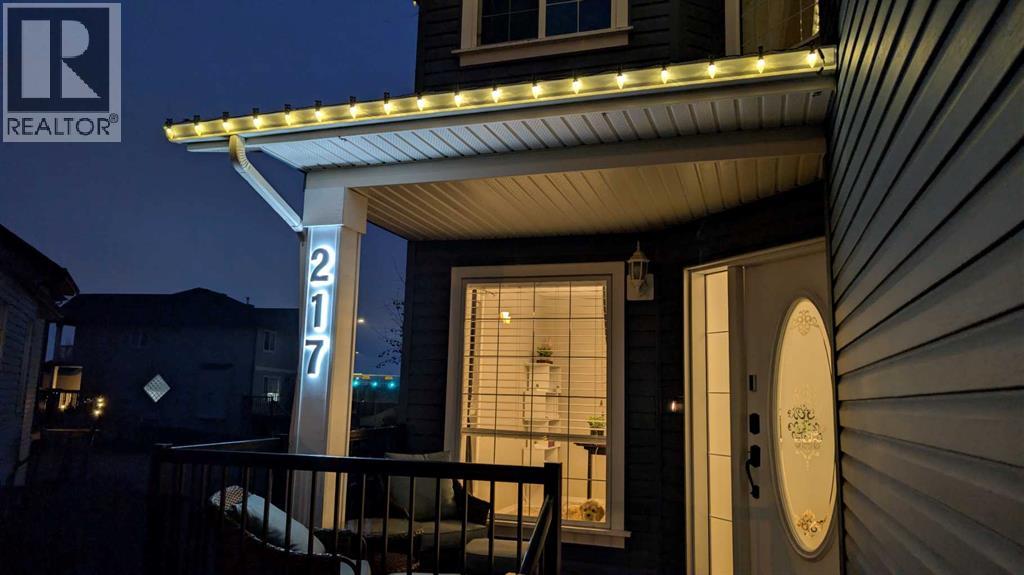 217 Bayside Place SW, Airdrie, Alberta  T4B 2X4 - Photo 3 - A2297879