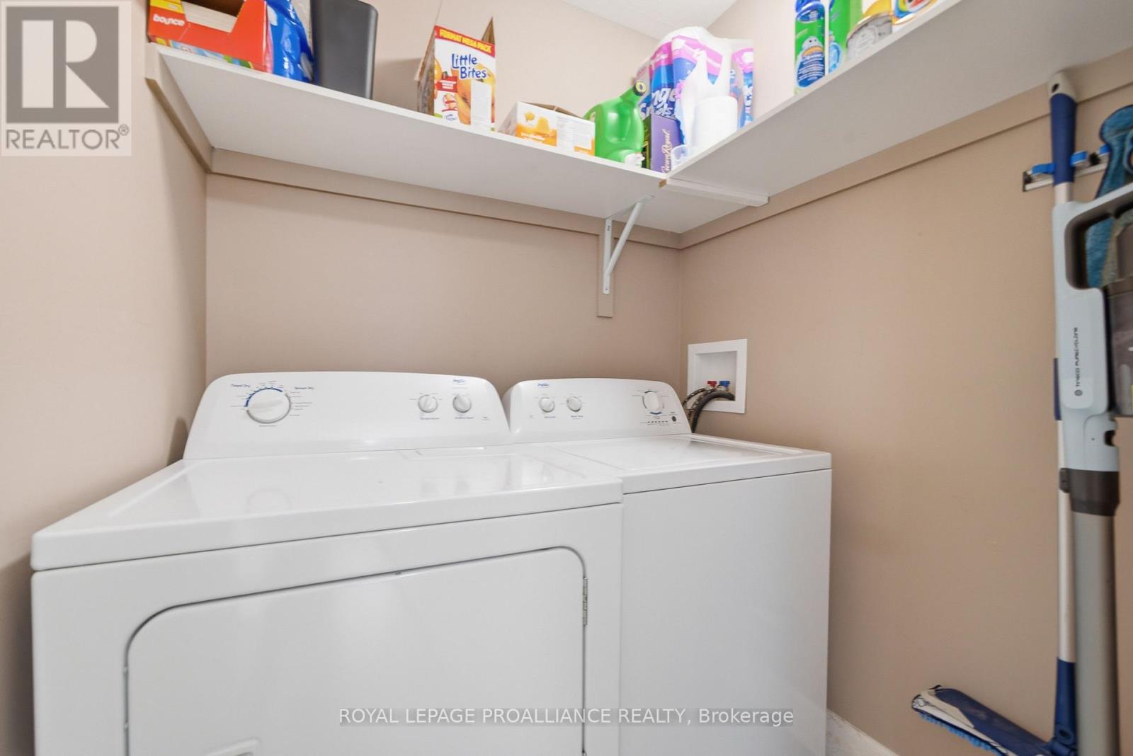 198 Moira Street W, Belleville (Belleville Ward), Ontario  K8P 1T5 - Photo 17 - X13047440