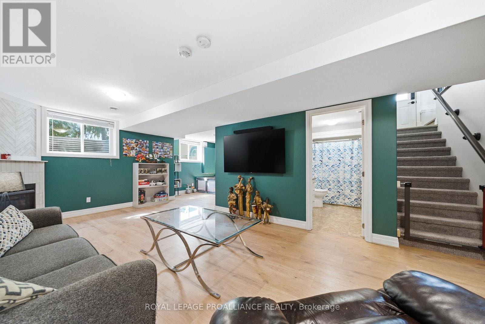 198 Moira Street W, Belleville (Belleville Ward), Ontario  K8P 1T5 - Photo 21 - X13047440