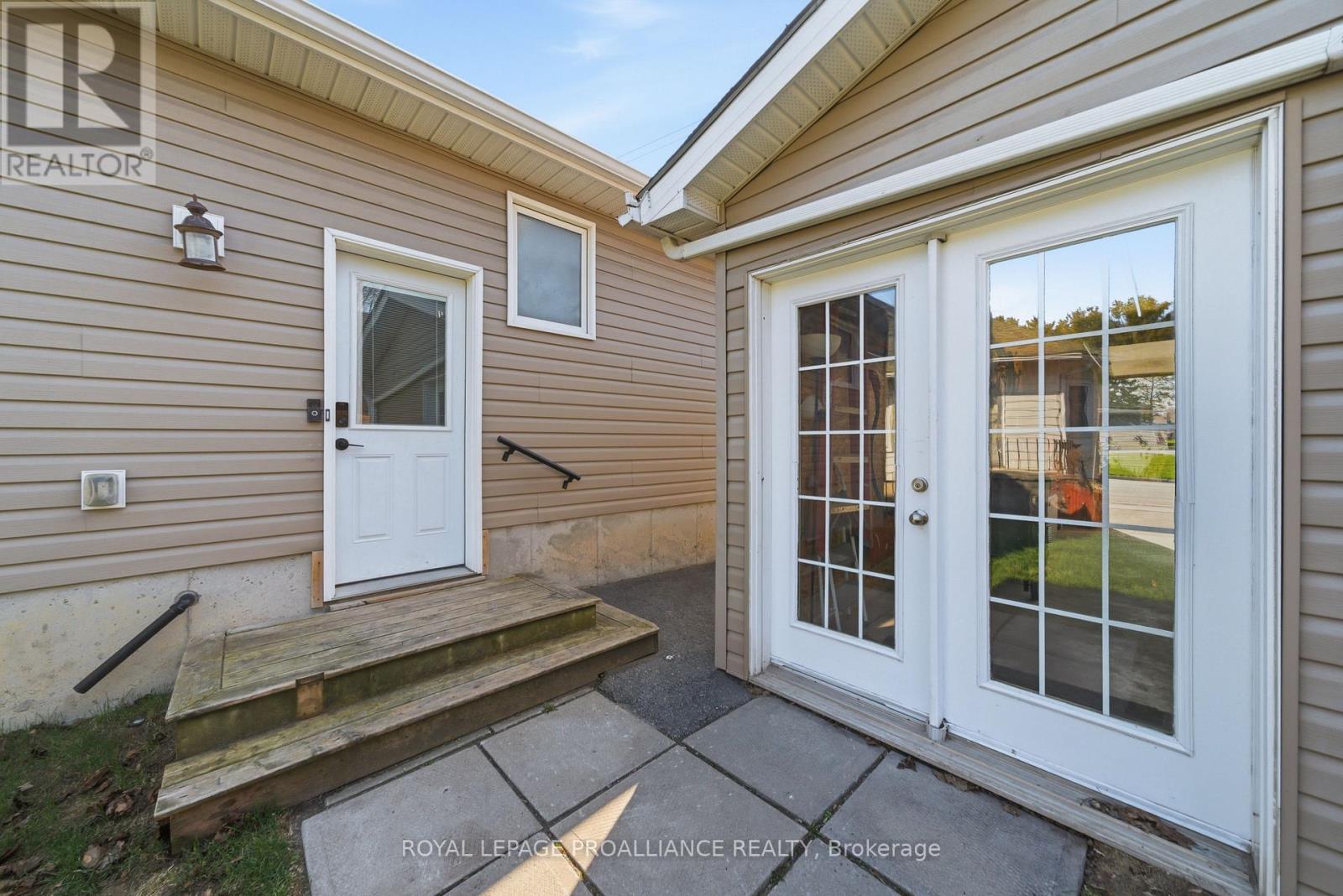 198 Moira Street W, Belleville (Belleville Ward), Ontario  K8P 1T5 - Photo 28 - X13047440