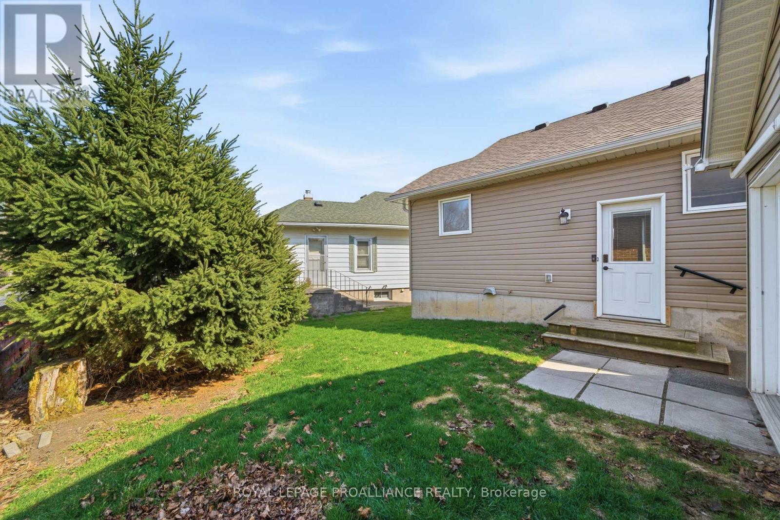 198 Moira Street W, Belleville (Belleville Ward), Ontario  K8P 1T5 - Photo 29 - X13047440