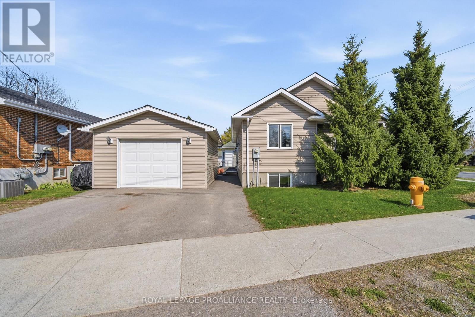 198 Moira Street W, Belleville (Belleville Ward), Ontario  K8P 1T5 - Photo 3 - X13047440