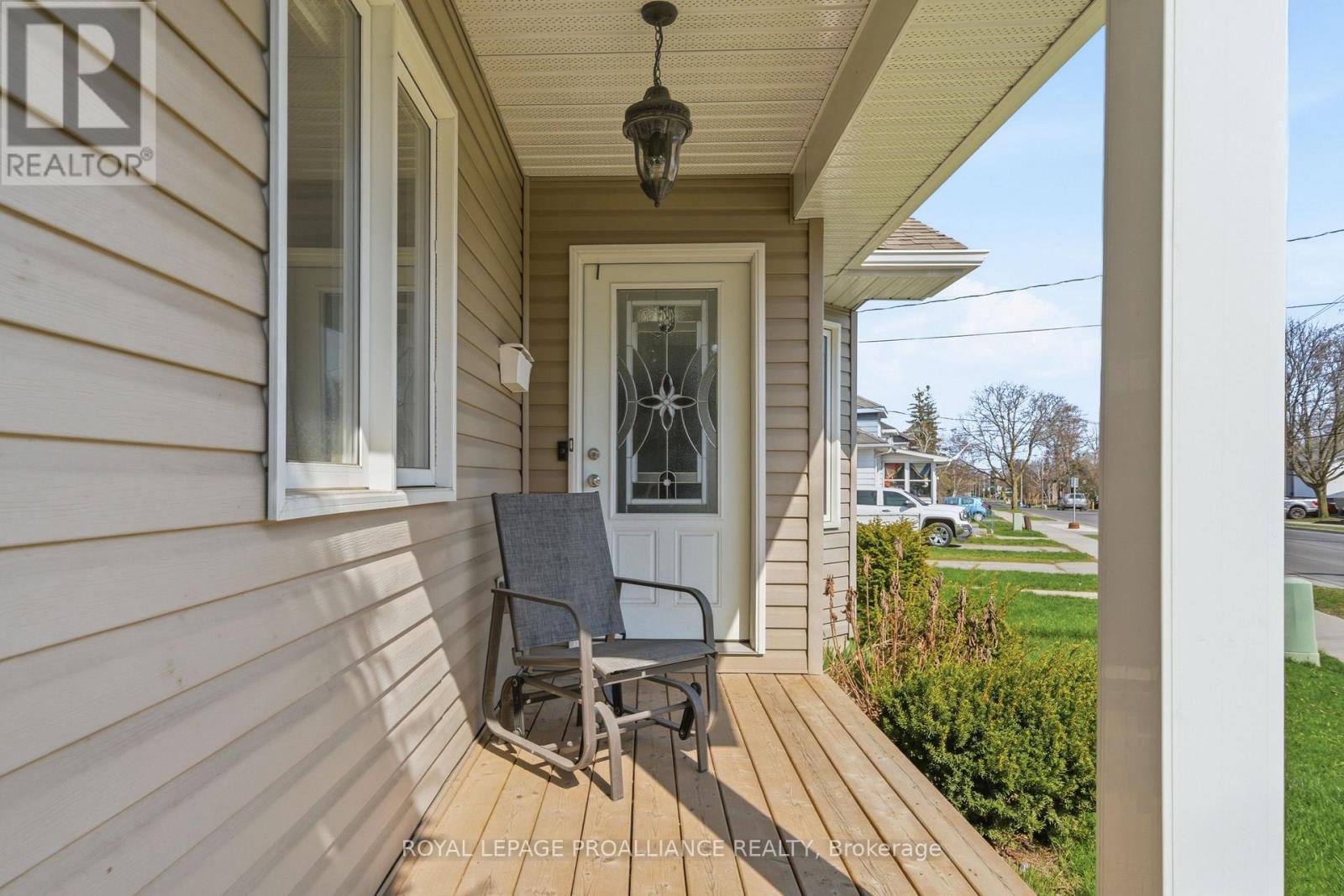 198 Moira Street W, Belleville (Belleville Ward), Ontario  K8P 1T5 - Photo 30 - X13047440