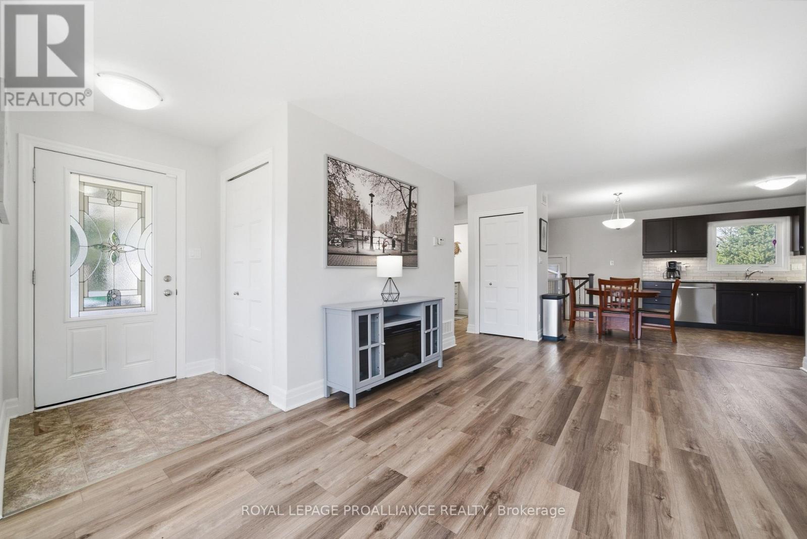 198 Moira Street W, Belleville (Belleville Ward), Ontario  K8P 1T5 - Photo 5 - X13047440