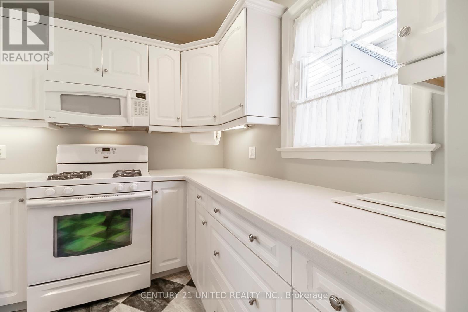 916 Valleyview Drive, Peterborough, Ontario  K9J 6R1 - Photo 15 - X13047638