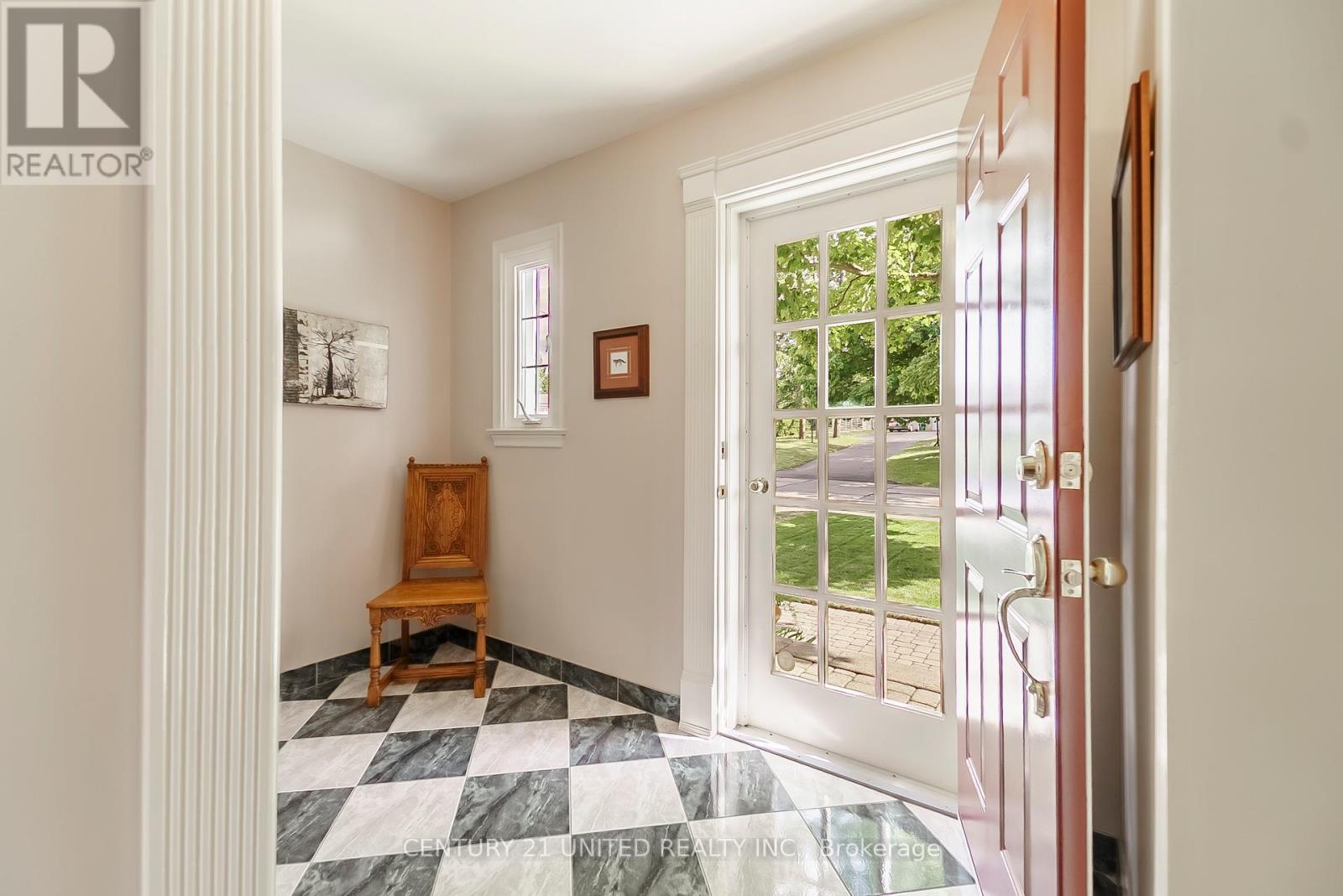 916 Valleyview Drive, Peterborough, Ontario  K9J 6R1 - Photo 6 - X13047638