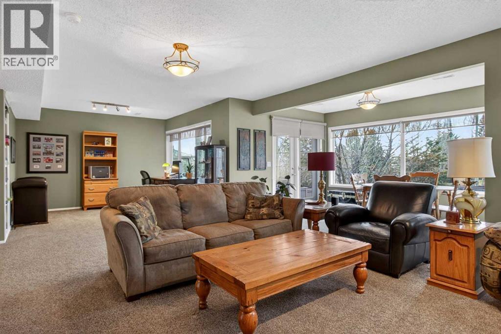 3737 Springbank Drive SW, Calgary, Alberta  T3H 4J7 - Photo 29 - A2304093