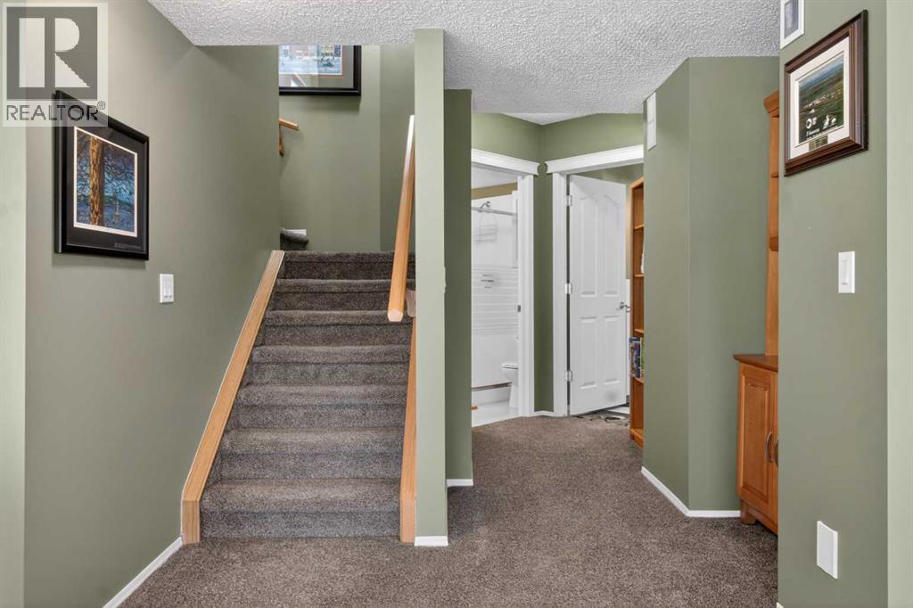 3737 Springbank Drive SW, Calgary, Alberta  T3H 4J7 - Photo 27 - A2304093