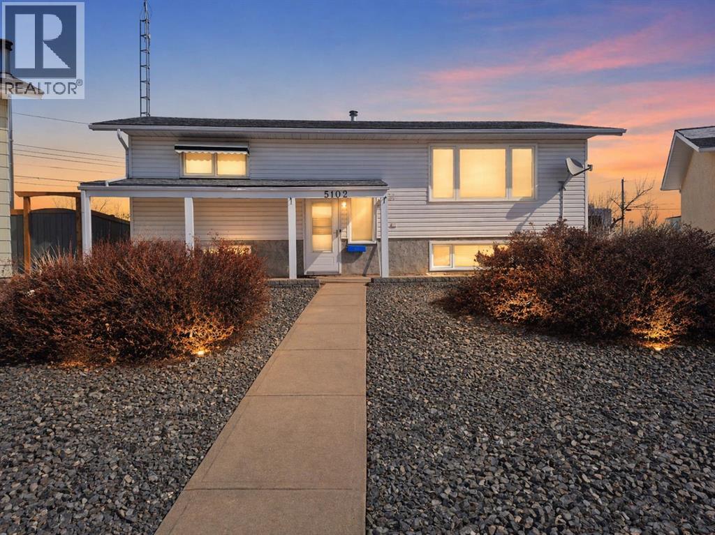 5102 60TH Avenue, Vegreville, Alberta